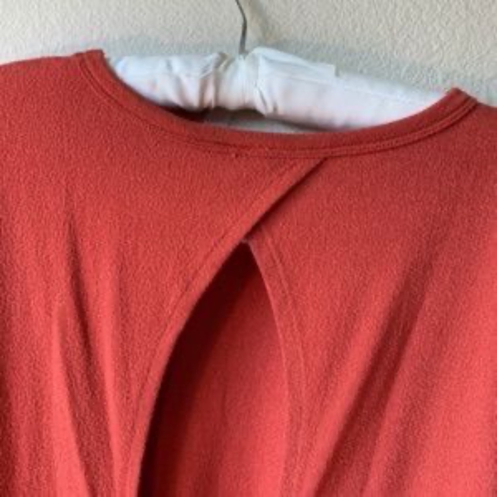 Alya Burnt Orange Sweater Long Sleeve with Keyhole Back Tie in Back Light XS - Picture 2 of 9